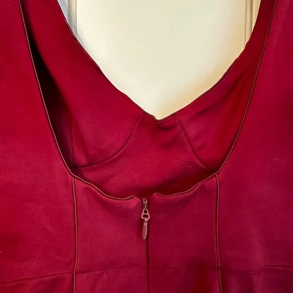 House of CB Hama Wine Burgundy Sleeveless Fitted Dress - Picture 6 of 7